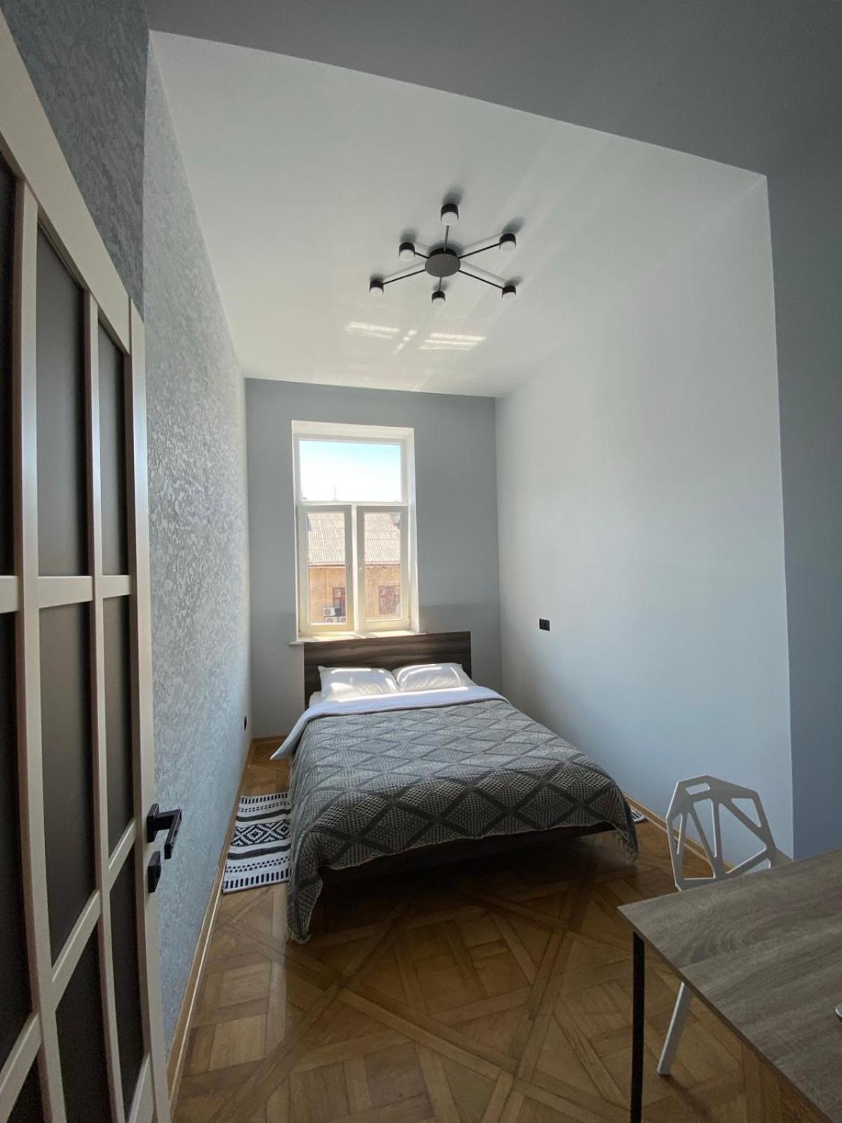 3 Bedrooms Apartment On Nasypna 3 Lviv Extérieur photo